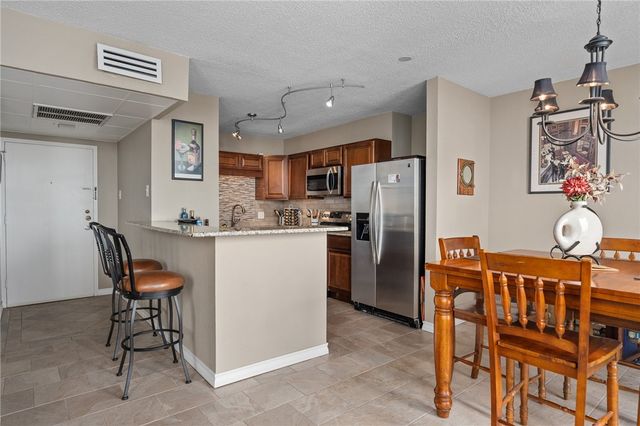715 S Upper Broadway St 904, Corpus Christi, TX 78401