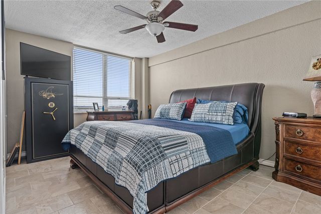 715 S Upper Broadway St 904, Corpus Christi, TX 78401