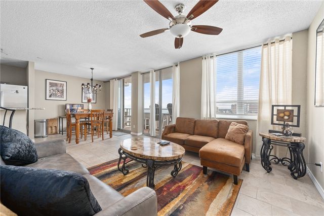 715 S Upper Broadway St 904, Corpus Christi, TX 78401