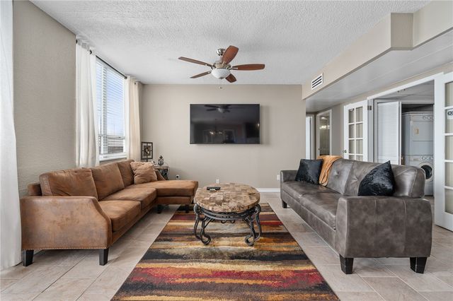 715 S Upper Broadway St 904, Corpus Christi, TX 78401