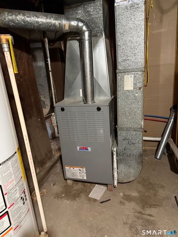 32-34 Elmwood Avenue, Bridgeport, CT 06605