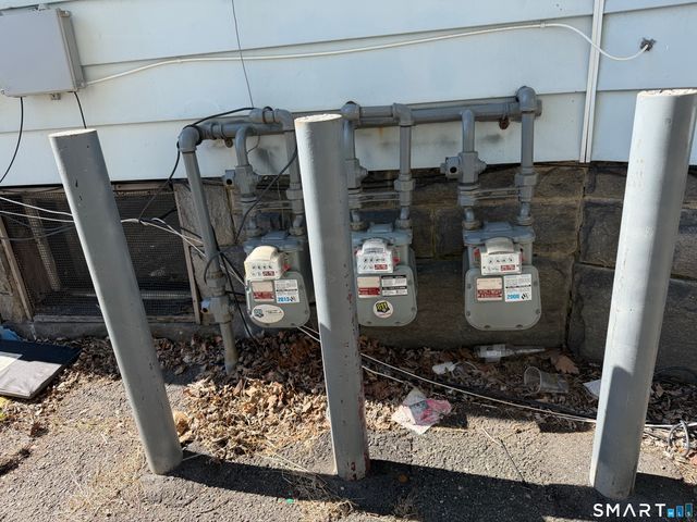 32-34 Elmwood Avenue, Bridgeport, CT 06605