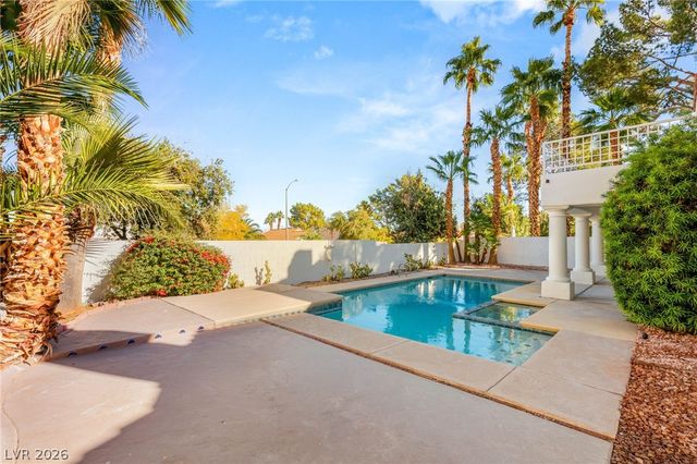 2104 Inverness Drive, Henderson, NV 89074