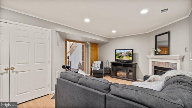 5554 JOWETT CT, Alexandria, VA 22315