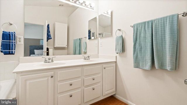 5554 JOWETT CT, Alexandria, VA 22315