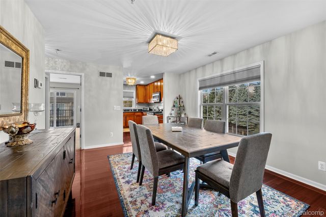22200 Abbey Ln, Dearborn, MI 48124
