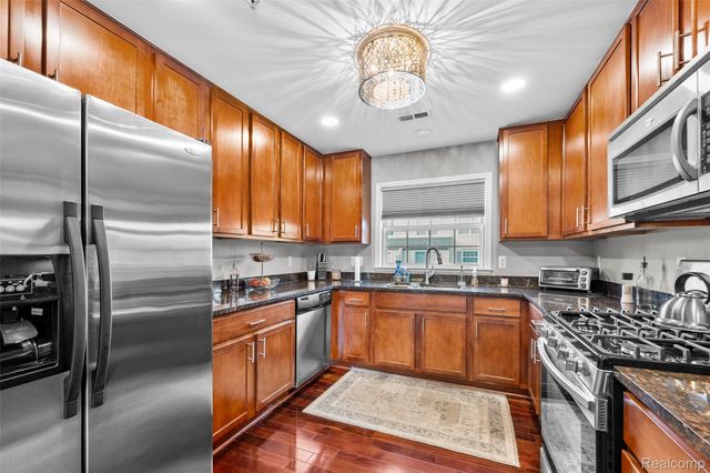 22200 Abbey Ln, Dearborn, MI 48124