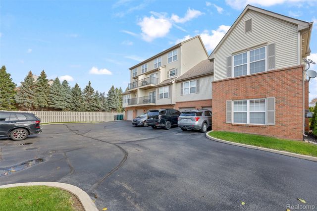 22200 Abbey Ln, Dearborn, MI 48124