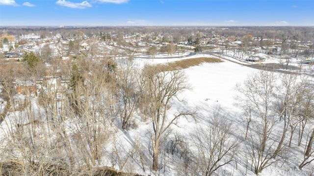 22200 Abbey Ln, Dearborn, MI 48124