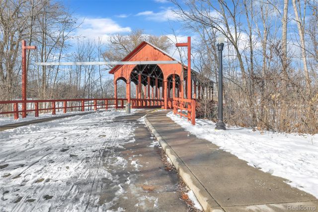 22200 Abbey Ln, Dearborn, MI 48124