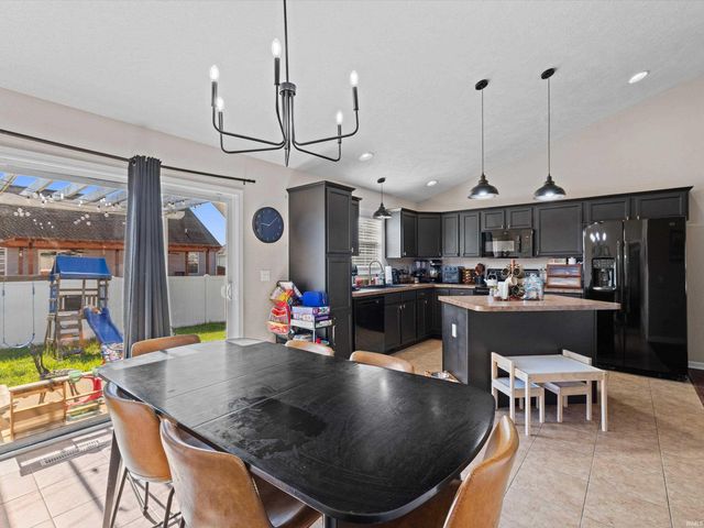 1780 Sandal Way, Newburgh, IN 47630