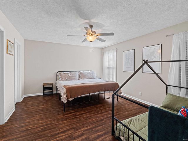 1780 Sandal Way, Newburgh, IN 47630
