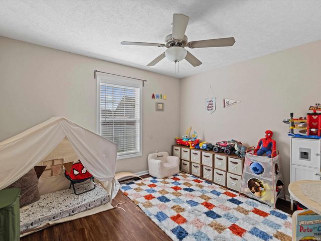 1780 Sandal Way, Newburgh, IN 47630