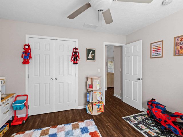 1780 Sandal Way, Newburgh, IN 47630