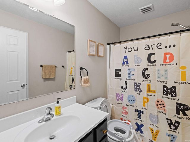 1780 Sandal Way, Newburgh, IN 47630