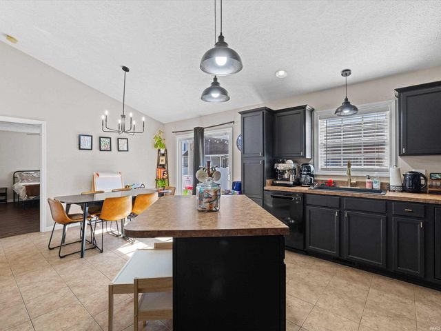 1780 Sandal Way, Newburgh, IN 47630