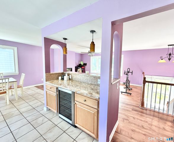 2007 Hartford Turnpike, North Haven, CT 06473