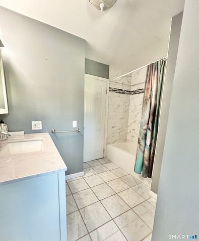 2007 Hartford Turnpike, North Haven, CT 06473