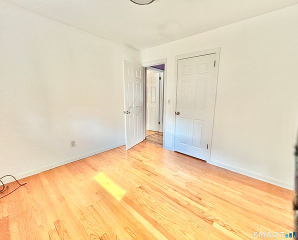 2007 Hartford Turnpike, North Haven, CT 06473