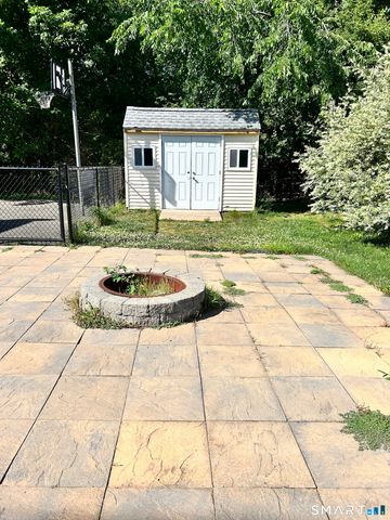 2007 Hartford Turnpike, North Haven, CT 06473