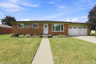 32329 Susilane Street, Roseville, MI 48066