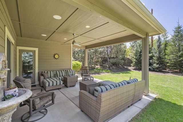 21307 NE Brooklyn Court, Bend, OR 97701