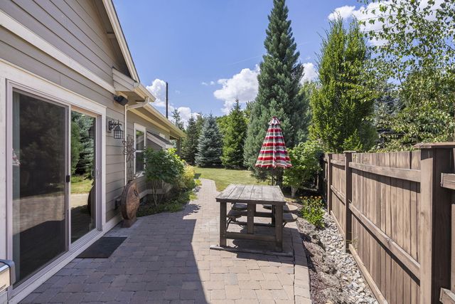 21307 NE Brooklyn Court, Bend, OR 97701