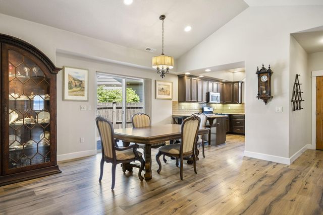 21307 NE Brooklyn Court, Bend, OR 97701
