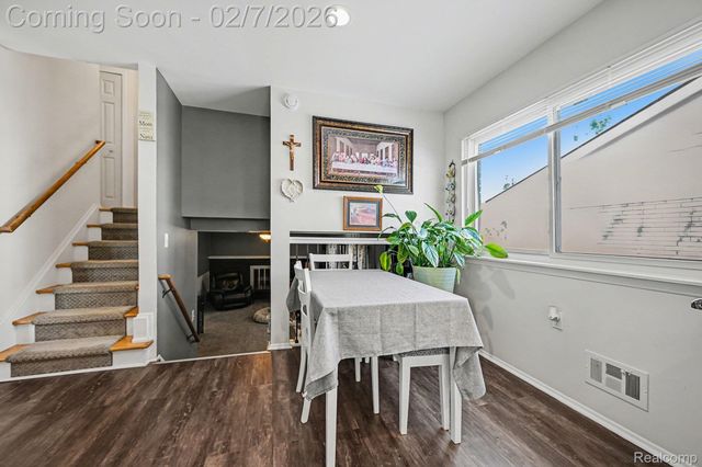 35340 Schoolcraft Road, Livonia, MI 48150