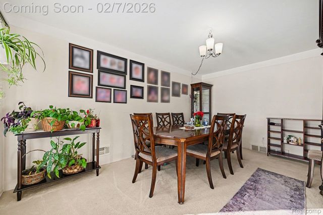 35340 Schoolcraft Road, Livonia, MI 48150