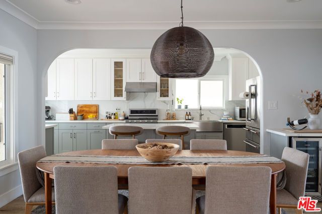 2101 Thurman Avenue, Los Angeles, CA 90016