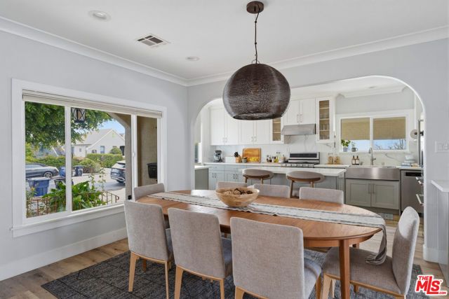 2101 Thurman Avenue, Los Angeles, CA 90016