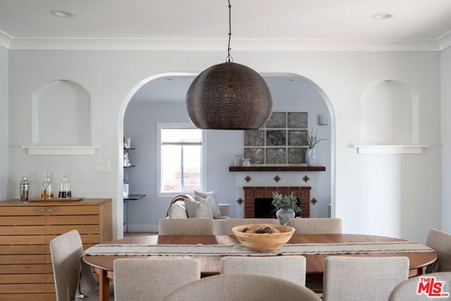 2101 Thurman Avenue, Los Angeles, CA 90016