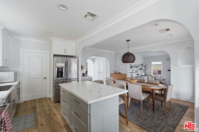 2101 Thurman Avenue, Los Angeles, CA 90016