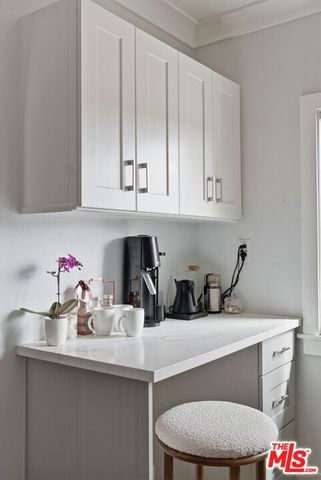 2101 Thurman Avenue, Los Angeles, CA 90016