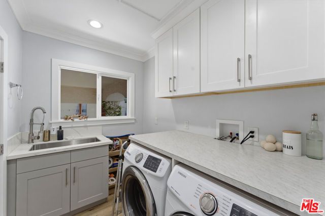 2101 Thurman Avenue, Los Angeles, CA 90016