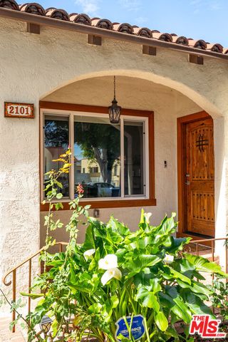 2101 Thurman Avenue, Los Angeles, CA 90016