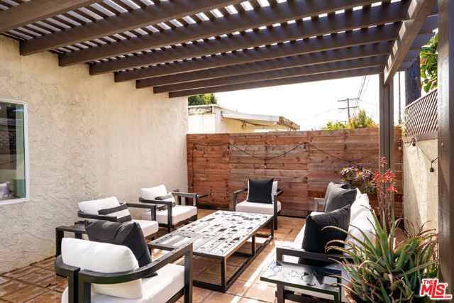 2101 Thurman Avenue, Los Angeles, CA 90016