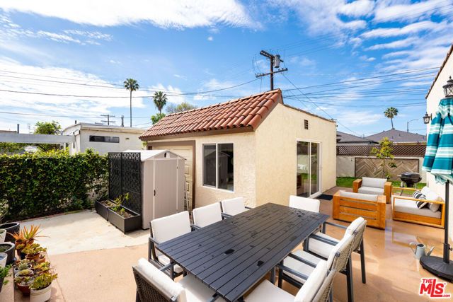 2101 Thurman Avenue, Los Angeles, CA 90016