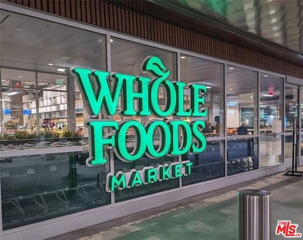 2101 Thurman Avenue, Los Angeles, CA 90016