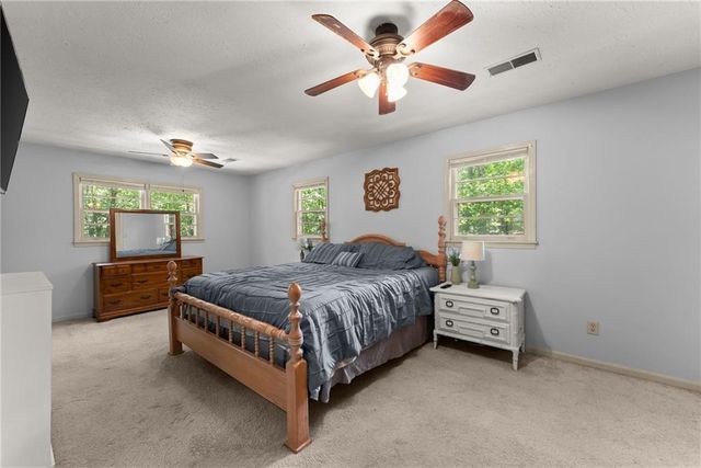 7803 Beachwood Drive, Murrayville, GA 30564