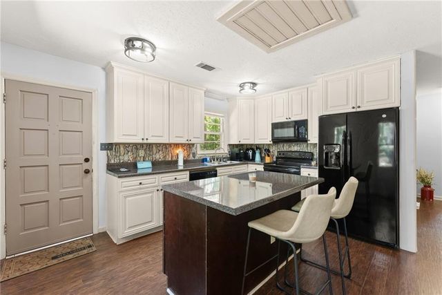 7803 Beachwood Drive, Murrayville, GA 30564