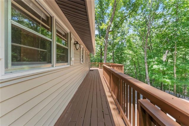 7803 Beachwood Drive, Murrayville, GA 30564
