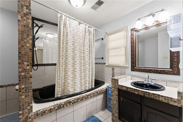 7803 Beachwood Drive, Murrayville, GA 30564