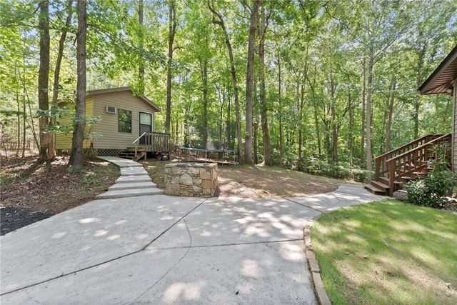 7803 Beachwood Drive, Murrayville, GA 30564