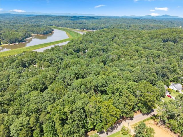 7803 Beachwood Drive, Murrayville, GA 30564