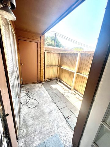 10202 Forum Park Drive 261, Houston, TX 77036