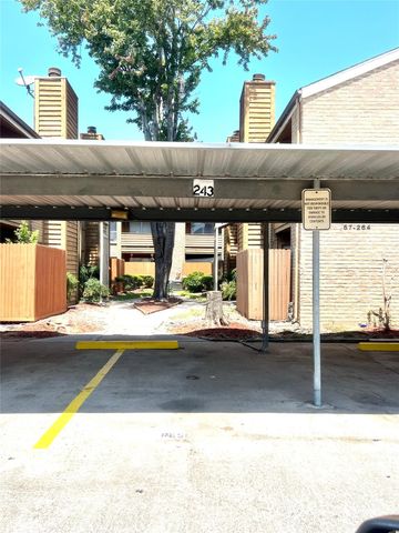 10202 Forum Park Drive 261, Houston, TX 77036