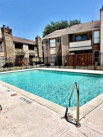 10202 Forum Park Drive 261, Houston, TX 77036