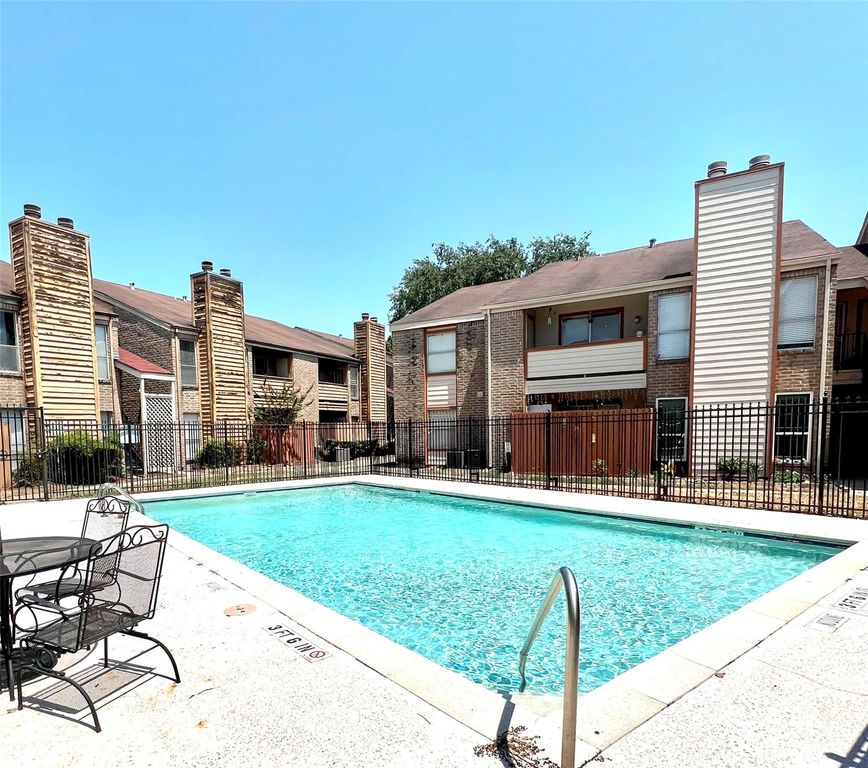 10202 Forum Park Drive 261, Houston, TX 77036